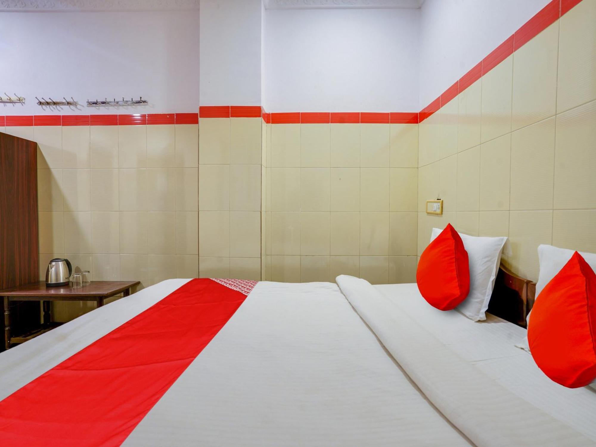 Hotel O Siro Inn Shamshabad Buitenkant foto