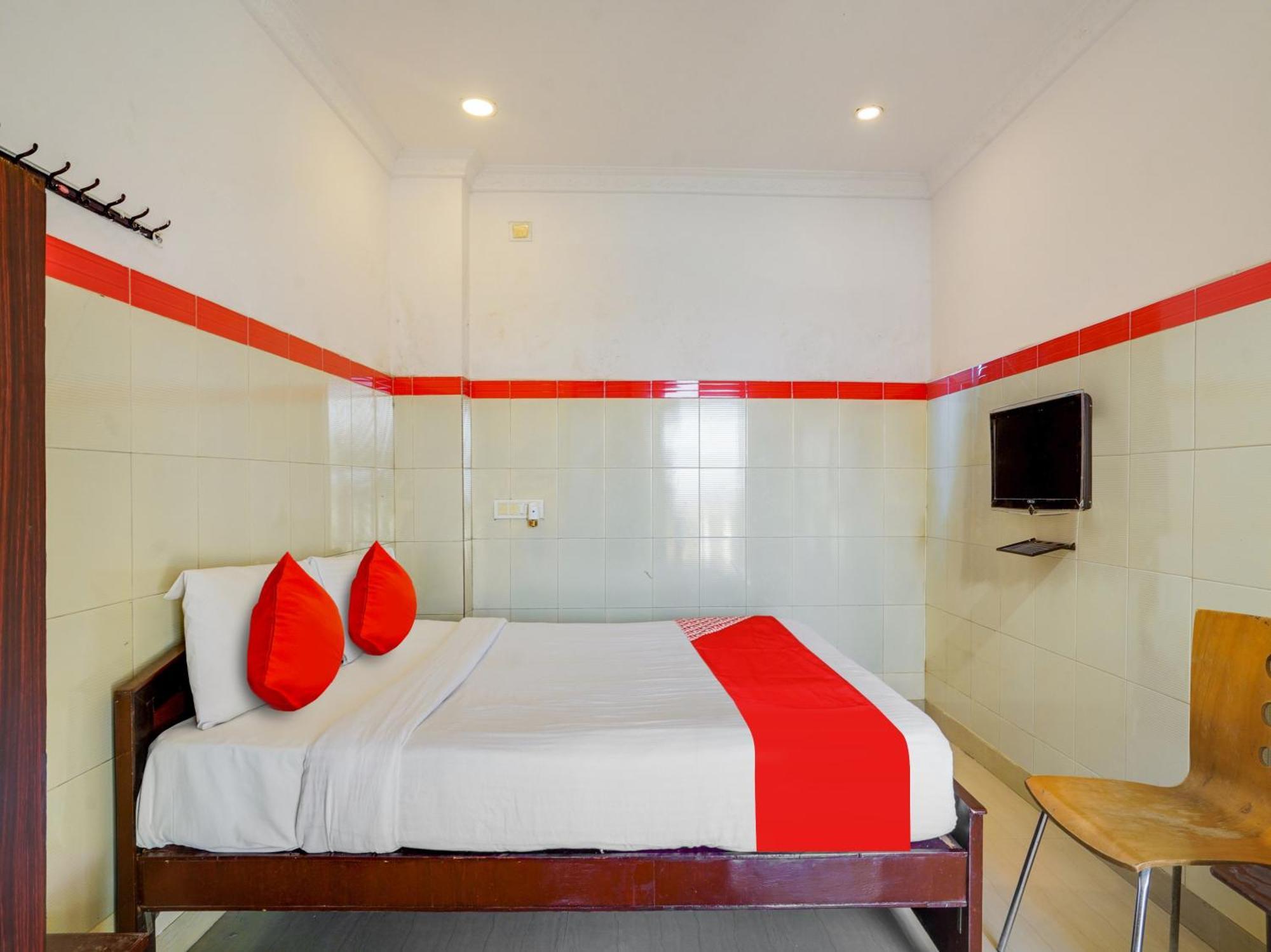 Hotel O Siro Inn Shamshabad Buitenkant foto
