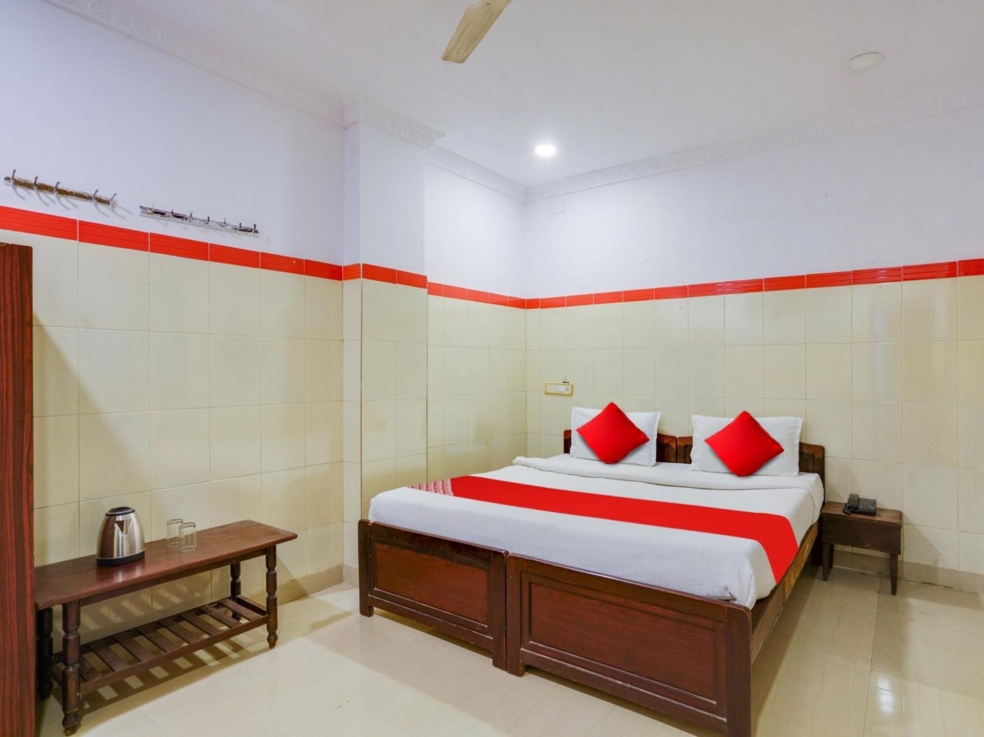 Hotel O Siro Inn Shamshabad Buitenkant foto